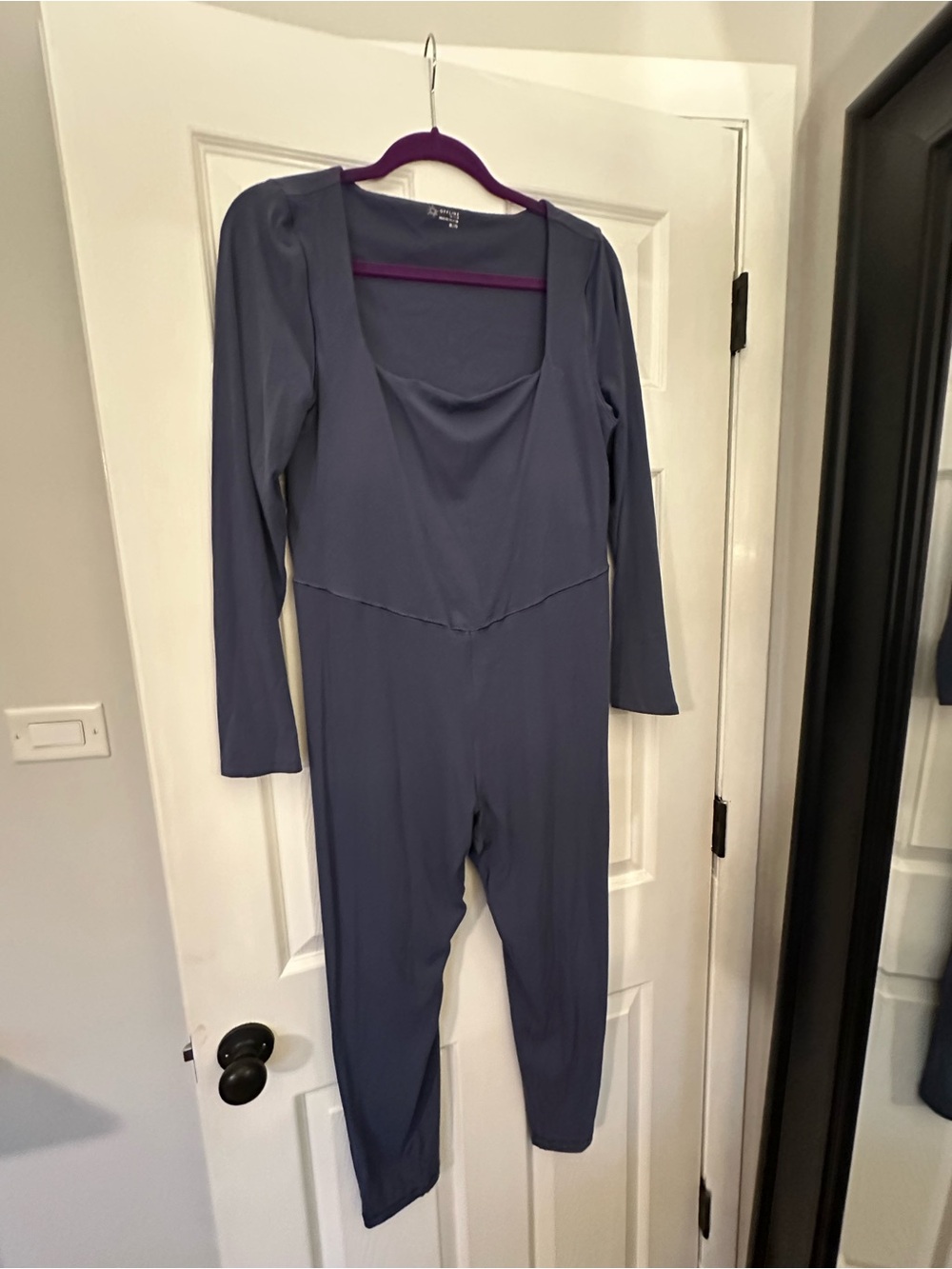 Aerie Women’s Long Sleeve Scoop Neck Jumpsuit -m